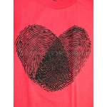 เสื้อยืดเด็ก ลายนิ้วมือหัวใจ